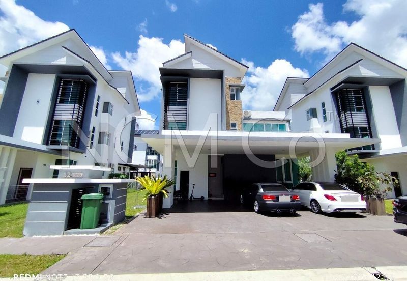 3 Storey Detached House