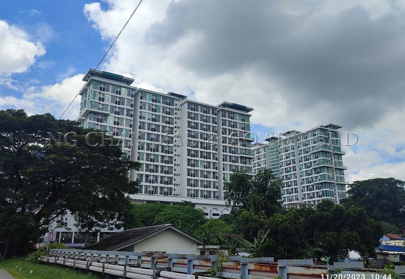 SOHO (Small Office Home Office) [Above The Scott Garden; 3 min to Pantai Dalam KTM Station; 6 min to Mid Valley Megamall]