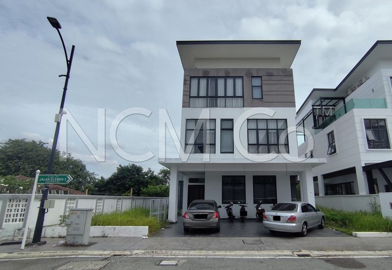 3 Storey Detached House