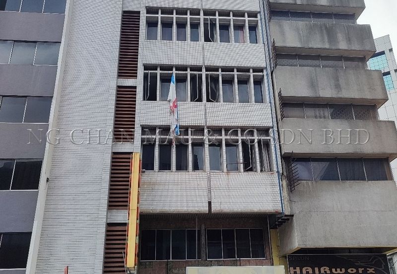 Freehold 6 Storey Shop Office with Basement, 