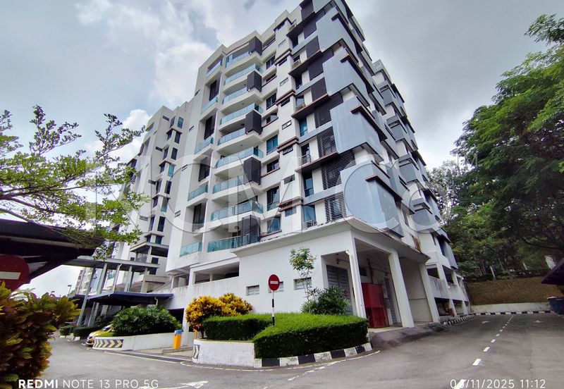 Duplex Condominium [4 min to MMU Cyberjaya & DPULZE Shopping Centre; 6 min to Gem In Mall Cyberjaya]
