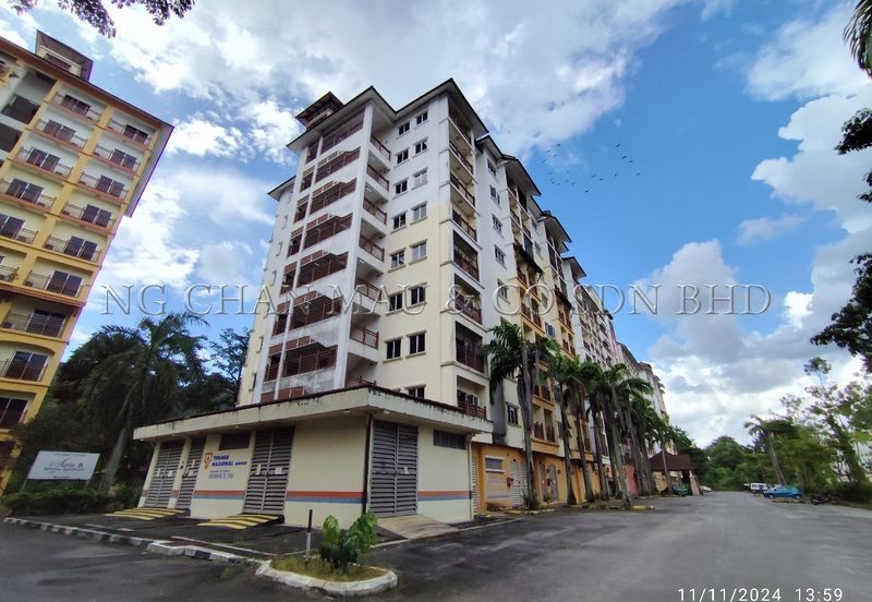 Apartment [4 min to Bukit Merah Laketown Waterpark]