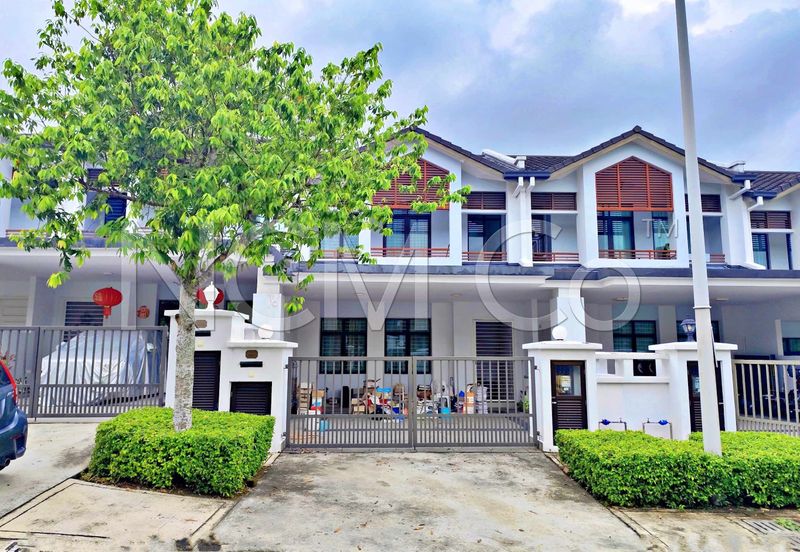 [Gated and Guarded Community] 2 Storey Terrace House [3 min to Jaya Grocer Eco Majestic]