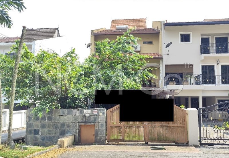 3 Storey Terrace House 