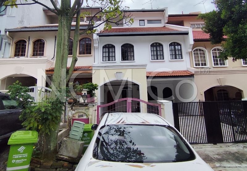 Town House (Lower Unit)