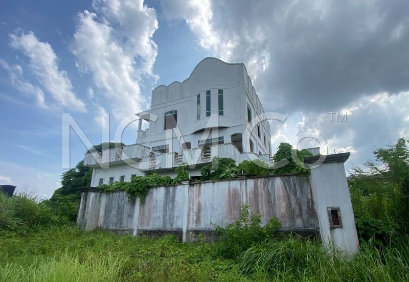 3 Storey Detached House