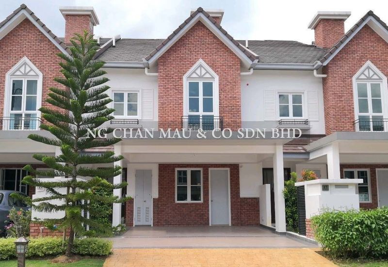 2 Storey Terrace House with Clubhouse Facilities
