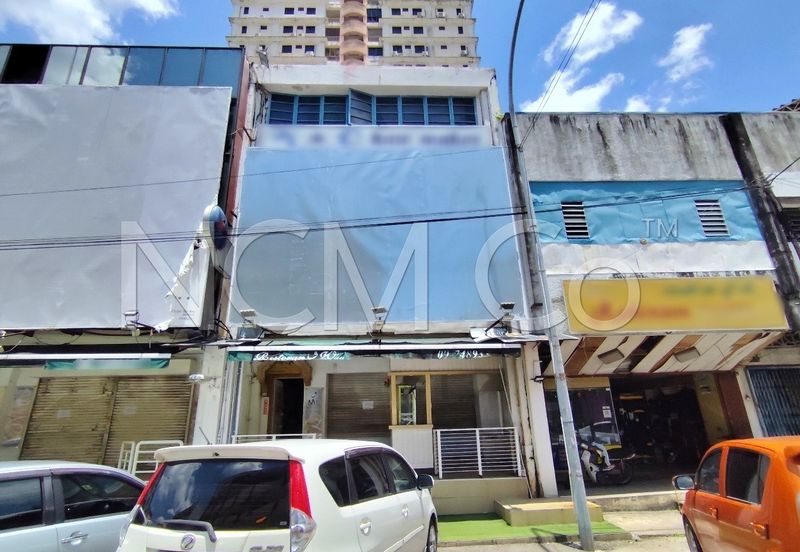 3 Storey Shop Office