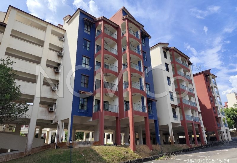 Studio Service Apartment