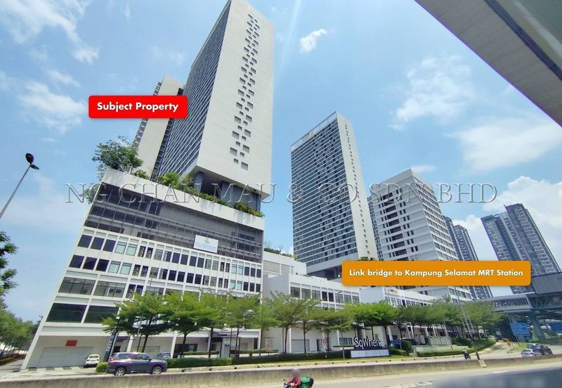 [Facing main road - Jalan Sungai Buloh] Service Apartment [Link bridge to Kampung Selamat MRT Station]
