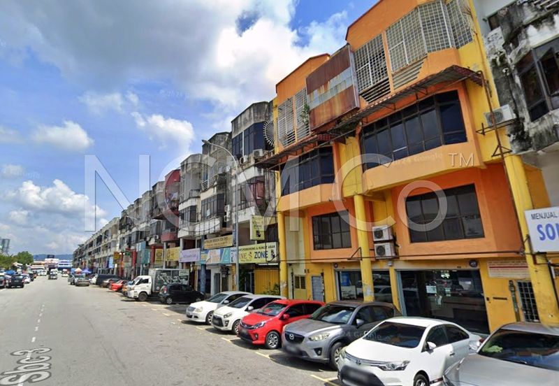 3.5 Storey Shop Office