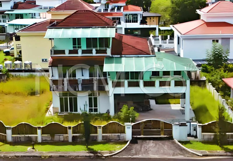 2.5 Storey Detached House