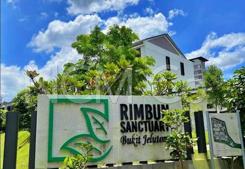 Town House (Upper Level)