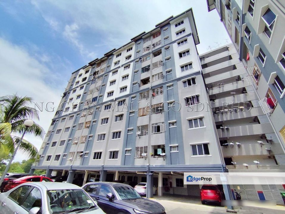 Apartment [9 min away from Bandar Tun Hussein Onn MRT Station], Selangor, 