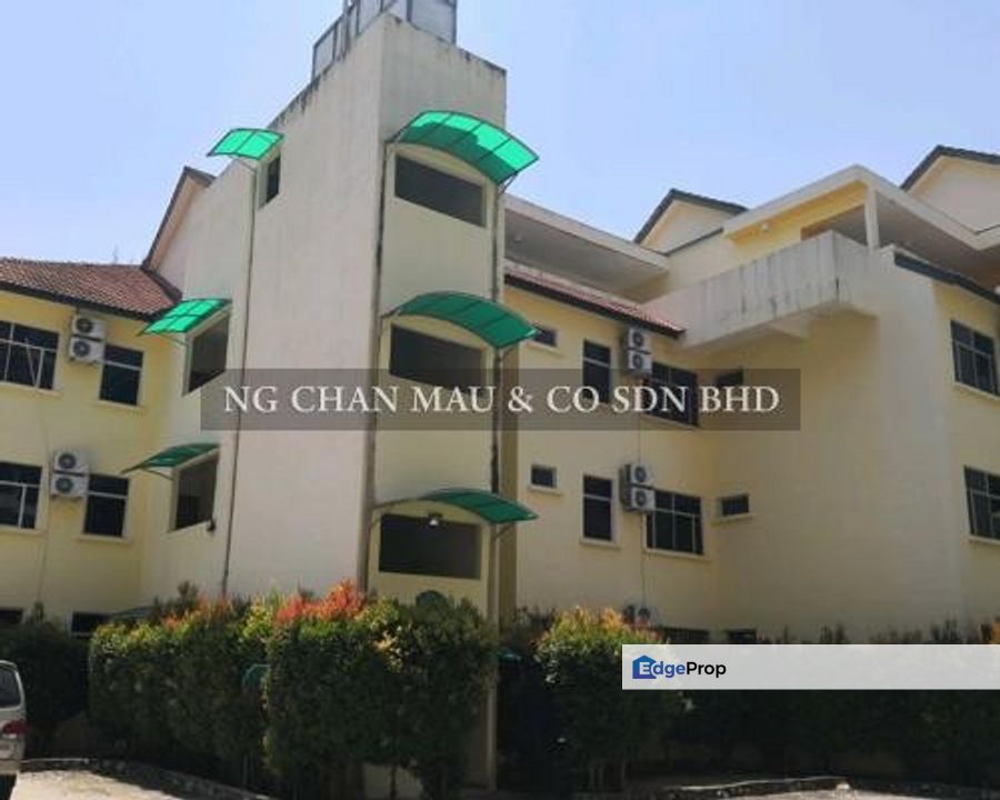 [Close to Marina Island Jetty (ferry to Pangkor Island)] Service Apartment [ Near Lumut Waterfront & night market], Perak, Lumut