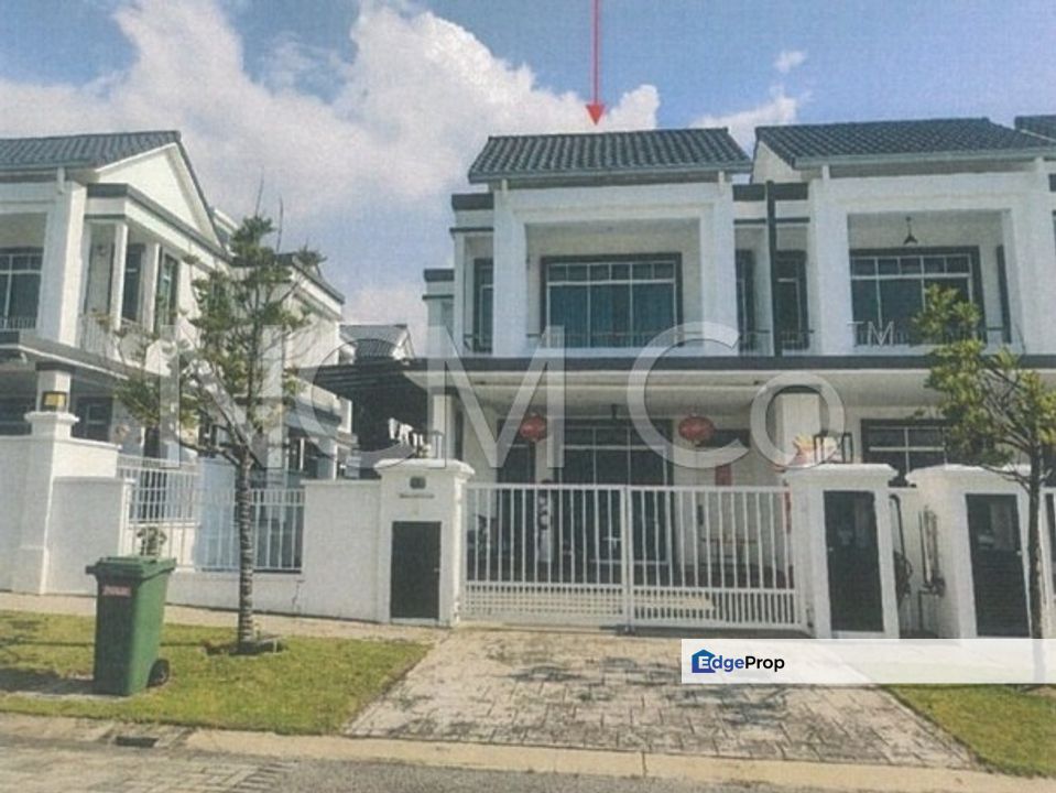 2 Storey Terrace House with Extra Land, Selangor, Semenyih