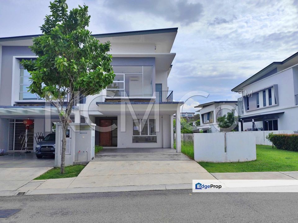 [Peaceful and quiet ambiance] 2 Storey Terrace House [8 min to Mydin Wholesale Hypermarket Semenyih], Selangor, Kajang