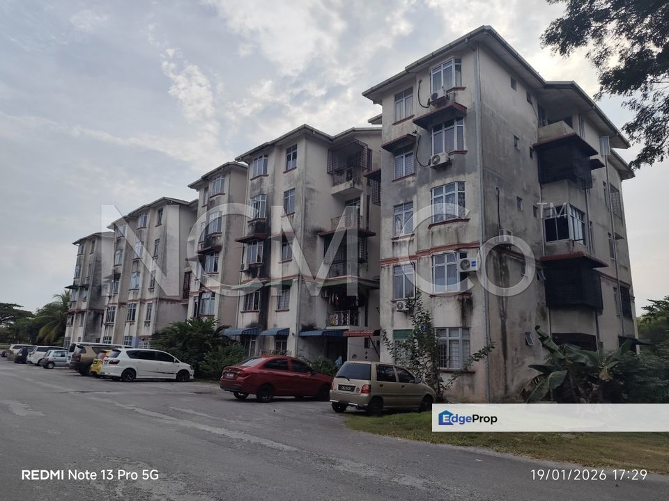 [Short drive to Bukit Sentosa town center & local shops] Apartment [Close to public transport: Rasa KTM Station & bus routes], Selangor, Rawang