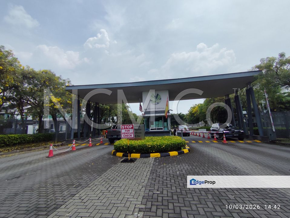 [Short drive to i-City Shah Alam & Central i-City] 2 Storey Semi Detached House [Facing to Pulau Indah Highway ], Selangor, Klang