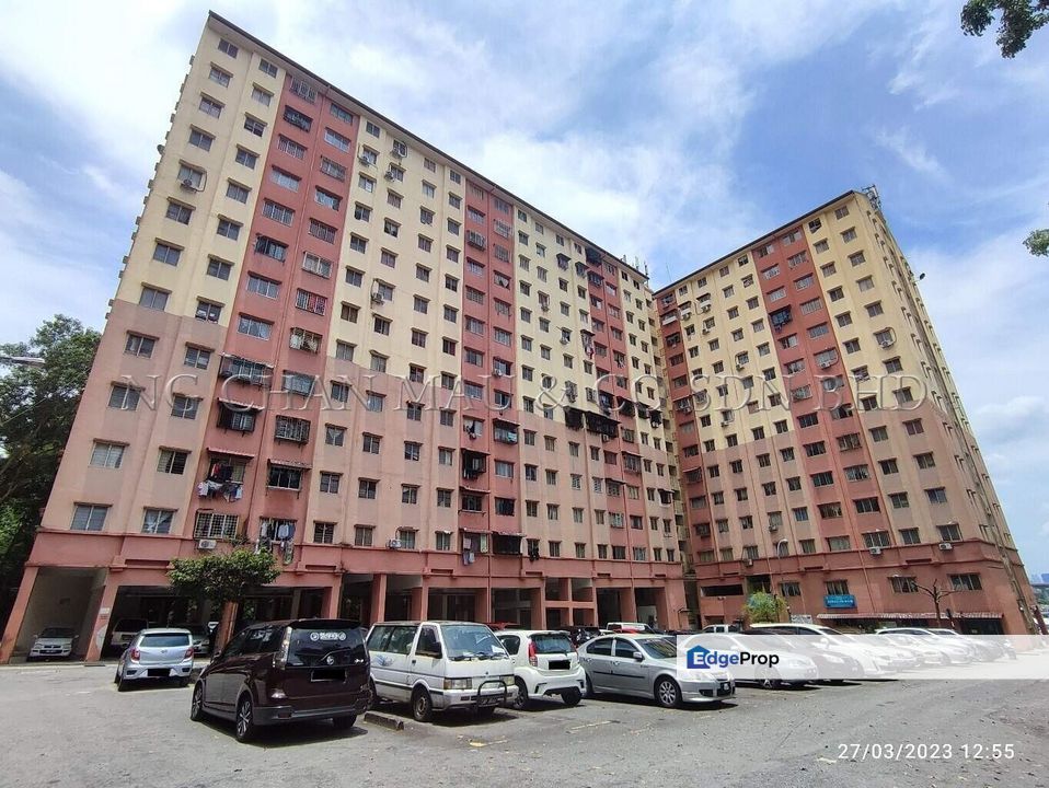[7 min to AEON BIG Ampang;] Apartment [Within a short distance to Ampang LRT Station], Selangor, Ampang