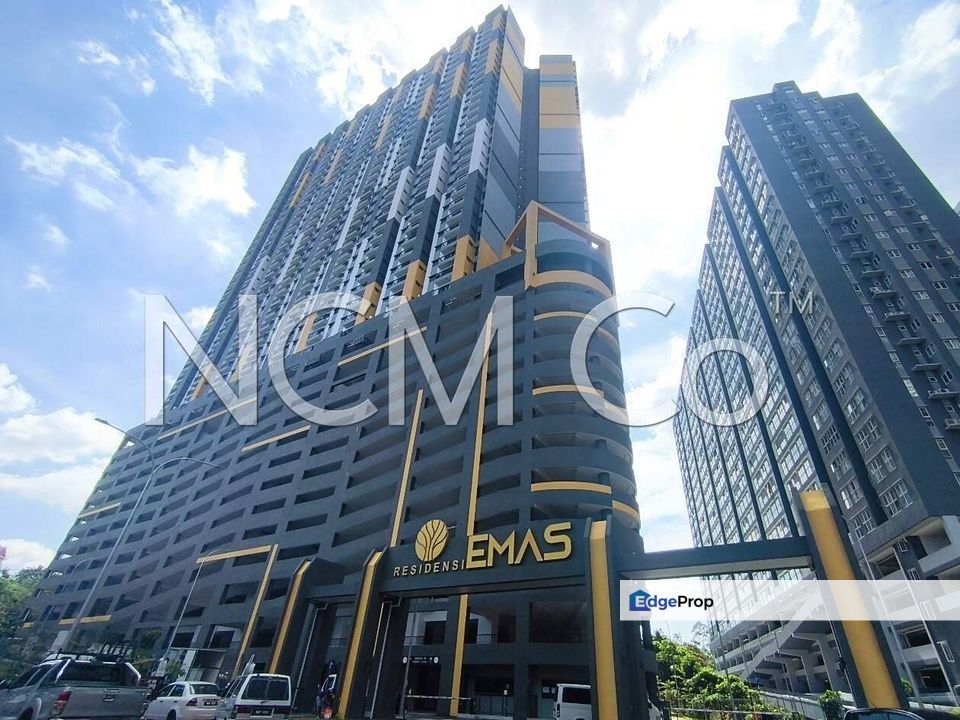 [Short drive to Metro Kajang & AEON Kajang] Service Apartment [Nearby to Universiti Kebangsaan Malaysia & Lotus's Kajang], Selangor, Kajang