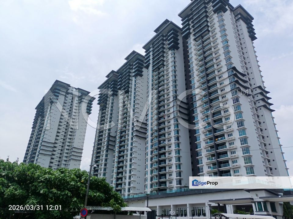 [Right in front of Awan Besar LRT Station (5 min walking distance)] Condominium [7 min to Pavilion Bukit Jalil], Kuala Lumpur, Bukit Jalil