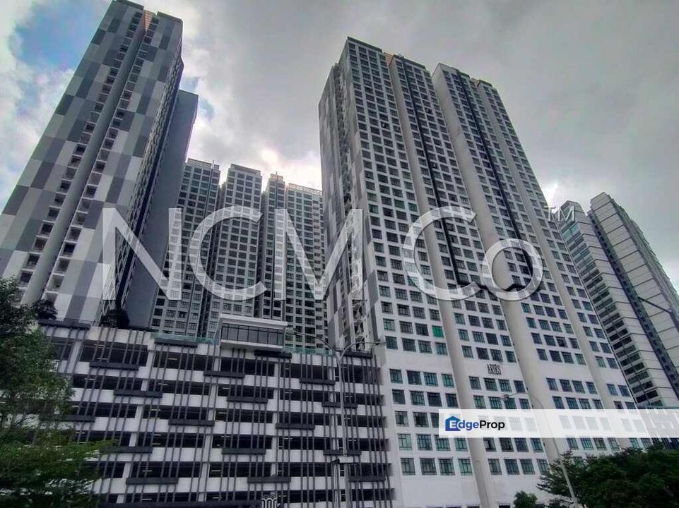 [Walking Distance to Eco-Shop Kempas Utama] Service Apartment [5 min to Lotus's Setia Tropika], Johor, 