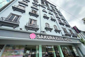 [3-Star Hotel Building with High Occupancy] Freehold Hotel Building [Centre of Jalan Bukit Bintang/ Jalan Alor/ Petaling Street]