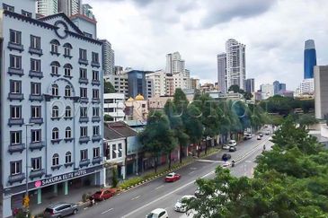[3-Star Hotel Building with High Occupancy] Freehold Hotel Building [Centre of Jalan Bukit Bintang/ Jalan Alor/ Petaling Street]