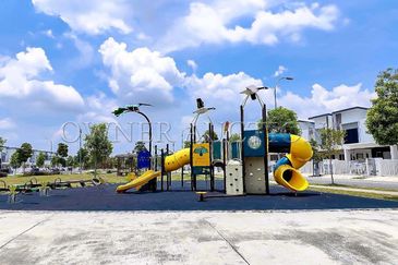 [Bare unit; Facing Open] Freehold 2 Storey Terrace House