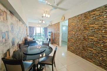 [Mid-density serviced residence with modern facilities] Tiara Mutiara Service Apartment [7 min to KTM Petaling Station]