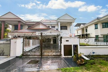 [Renovated with Partial Furnished] 2 Storey Semi Detached House [5 min to SB Mall]