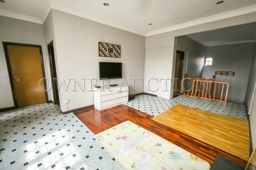 [Renovated with Partial Furnished] 2 Storey Semi Detached House [5 min to SB Mall]