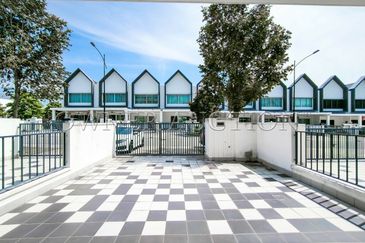 [Prime Location in a growing township; Brand new unit] 2 Storey Terrace House [7 min to Broga Hill Park]