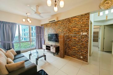 [Mid-density serviced residence with modern facilities] Tiara Mutiara Service Apartment [7 min to KTM Petaling Station]