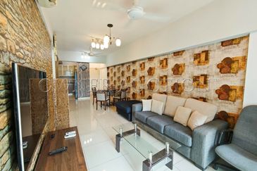 [Mid-density serviced residence with modern facilities] Tiara Mutiara Service Apartment [7 min to KTM Petaling Station]