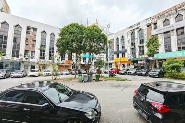 [ROI up to 7%] Shop Office [6 min to Asia Jaya LRT Station]