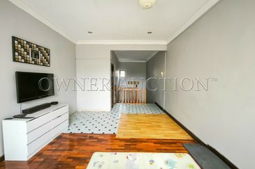 [Renovated with Partial Furnished] 2 Storey Semi Detached House [5 min to SB Mall]