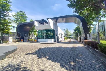 [Gated & Guarded community] 2 Storey Linked Villa [Direct access via new SEG Interchange (Putrajaya Link)]