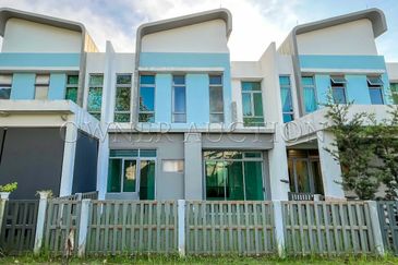 [Gated & Guarded community] 2 Storey Linked Villa [Direct access via new SEG Interchange (Putrajaya Link)]