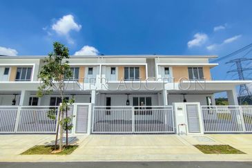 [Unoccupied Unit; 4+1 Room and 3 Bathroom] 2 Storey Terrace House [12 Min to Mydin Mall Seremban 2; 5 Min to Sendayan Merchant Square]
