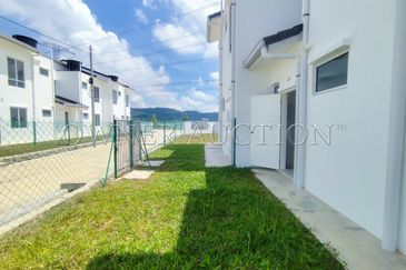 [Unoccupied Unit; 4+1 Room and 3 Bathroom] 2 Storey Terrace House [12 Min to Mydin Mall Seremban 2; 5 Min to Sendayan Merchant Square]