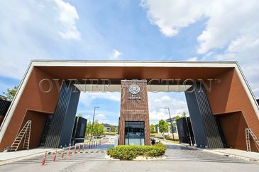 [Corner Lot unit; Premium Facilities] 2 Storey Terrace House [Accessible to NKVE in Klang Valley Western Corridor, Located just before Setia Alam]