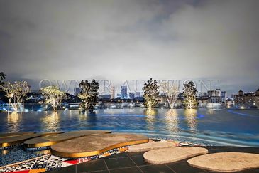 [Generating Income via Airbnb] Duplex Office Suites @ Arte Cheras Tower 1 [Within walking distace toTaman Midah MRT Station]