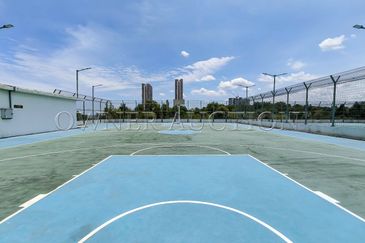 [Penthouse unit; Balcony with city view] Condominium [4 min to DPULZE Shopping Centre, Tamarind Square & MMU]