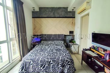 [Gated & Guarded with Multi-Tier Security] Service Apartment [Easy Link to Buses,MRT,LRT & KTM via the nearby TBS Hub]