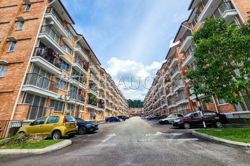 [Located in the Mature Township of Kajang] Apartment [Excellent Accessibility Via SILK Highway,LEKAS and Cheras-Kajang Expressway]