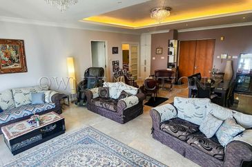 [High Floor; Low Density] Condominium [Stratgeically located in Kuala Lumpur's Golden Triangle]