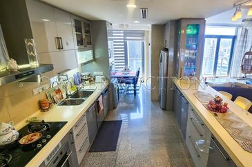 [High Floor; Low Density] Condominium [Stratgeically located in Kuala Lumpur's Golden Triangle]