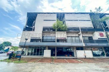 [Gated and Guarded Community; Located in Strategic and Matured Township] Shop Office [5 Min to Sungai Buloh MRT/KTM Station]